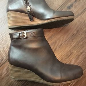 Dr. Scholl’s ankle bootie. Size 9.